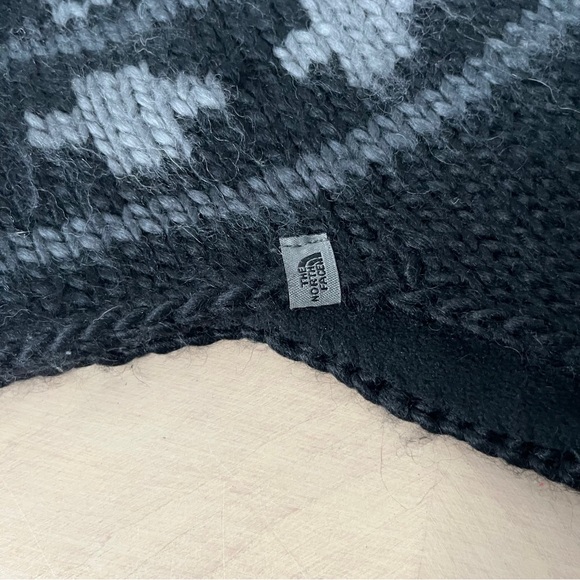 The North Face Black and Gray Beanie Cap with Earflaps Wool Blend - Picture 2 of 9